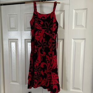 Large Hawaian Dress Red and Black Tiered